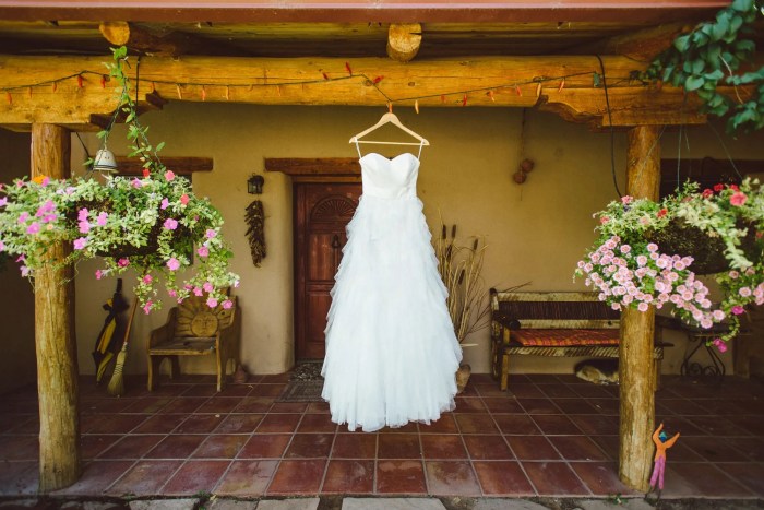 White wedding dress strapless